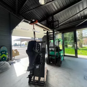 Montage moteur, entretien de moteur, réparations